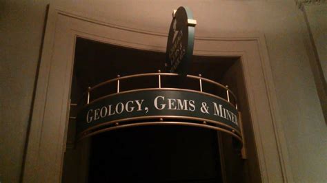 Geology Gems And Minerals Exhibit At The Smithsonian Museum Of