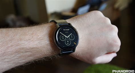 Motorola moto 360 (1st gen) is available in cognac leather, black, stone grey, champagne metal, natural metal, champagne, dark metal, light metal colors and 49 g (1.73 oz) of weight. Moto 360 2nd Gen unboxing and first look VIDEO