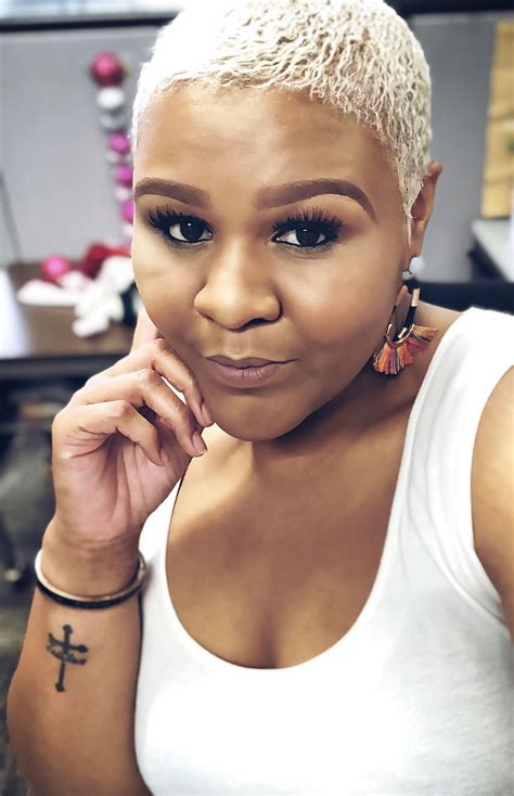 Rock the trendy platinum blonde styles with short hair from this list of the season's best. Platinum | Short hair styles african american, Black ...