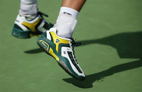 Top 6 Best Badminton Shoes To Buy 2021 Racket Source