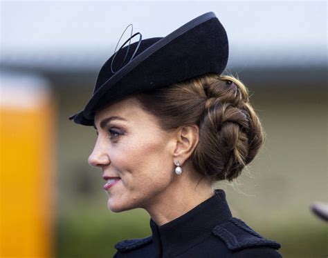 Le chignon tressé merveilleux de Kate Middleton