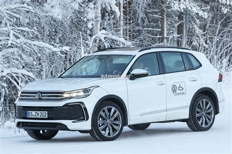 Vw Tiguan Embraces The Cold Gets Tested In F Autoevolution