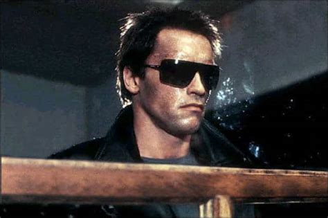 10 Iconic Sunglasses From Movies Man Of Many