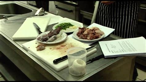 Conoce aquí nuestra amplia oferta de cursos y postgrados relacionados con la cocina y gastronomía. Cursos de Cocina - Seminario Práctico | MasterD - YouTube