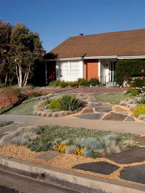 65 Homely Low Maintenance Front Yard Landscaping Ideas on.