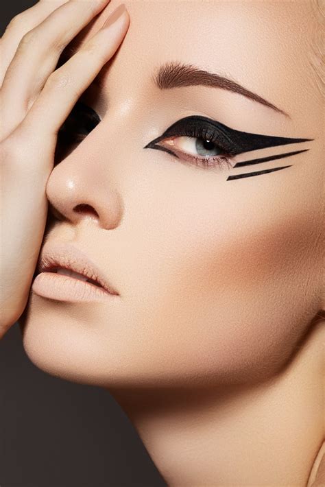 5 Worst Eyeliner Mistakes To Avoid Really Ree