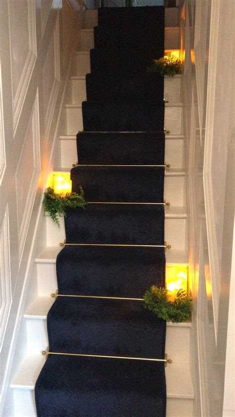How To Improve A Narrow Staircase Tall Stairwell Decor Stairs Landing