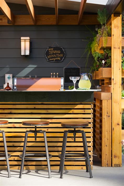 Looking for a diy outdoor bar idea? Casual Dining | Rustic outdoor kitchens, Outdoor kitchen ...