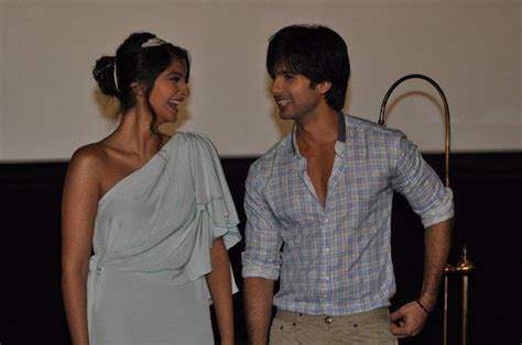 Best Celeberties Wallpapers Sonam Kapoor And Shahid Kapoor In Mausam