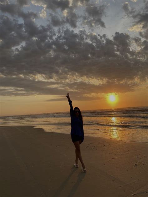 Sunrise Photography Beach Beach Photography Poses Photography Posing