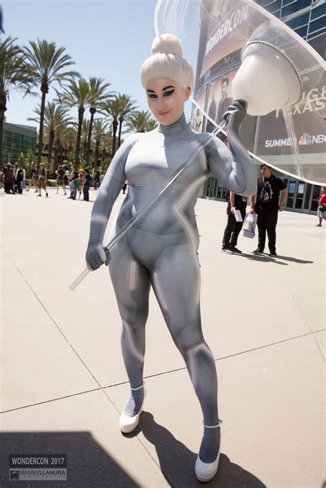 Wondercon 2017 Cosplay Gem From Tron Legacy Tron Legacy Cosplay Best Cosplay