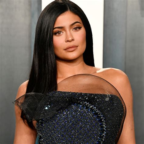 Kylie Jenner Just Wore Her Most Un Kylie Outfit Yet Glamour