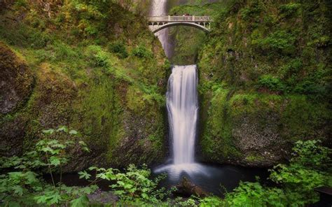 Download Wallpapers Multnomah Falls Waterfall Rock Usa Oregon