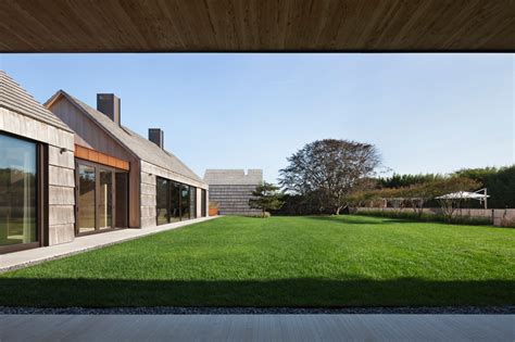 Bates Masi Architects Plants Sprawling Peirsons Way Property In The