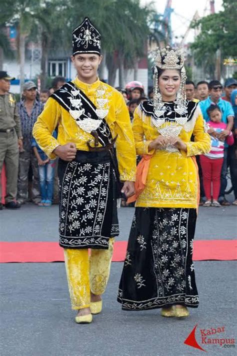 Perlengkapan Pernikahan Suku Melayu Pontianak