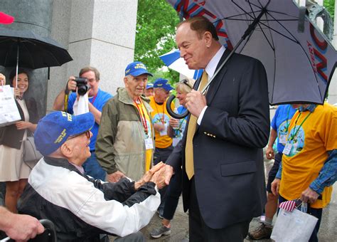 Shelby welcomes Tuscaloosa veterans during Honor Flight to D.C.