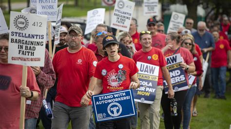 Uaw Strike What Do Auto Workers Want And How Could It Affect You