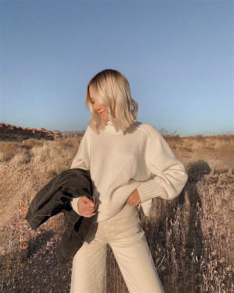 Cere Campbell Na Instagramu Sunsets And Cozy Sweaters Taking Drives Up The Mountain To