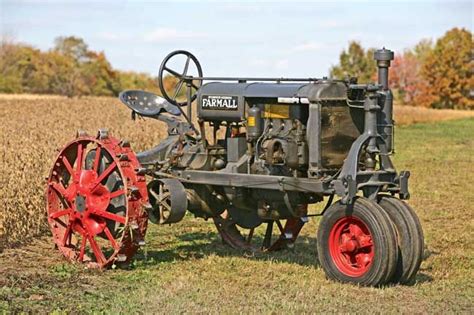 Origin Of The Row Crop Tractor The Farmall Regular Tractors Farm