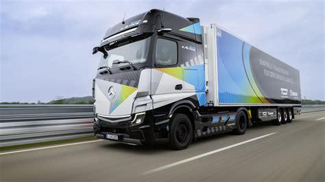 IAA 2022 Mercedes Benz Trucks Unveils The EActros LongHaul 500 Km