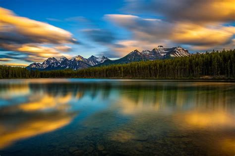Premium Photo Sunset Over Herbert Lake In Banff National Park Alberta