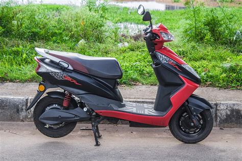 The scooters have 2 kinds of battery: Ampere Zeal Electric Scooter Review - GaadiKey