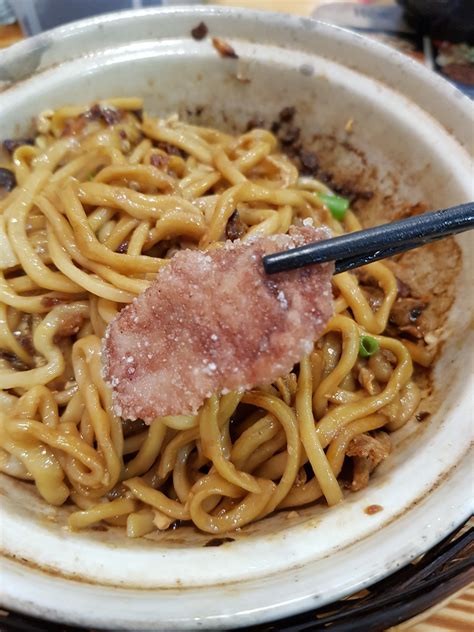 For the mushroom & pork, place the dried shitake mushrooms in a bowl and cover with hot water. 青蛙生活点滴 Froggy's Bits of Life: 沙煲辣椒板面 Claypot dry Pan Mee 加 ...