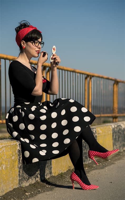 Miss Green Has A New Home Easy Diy Halloween Costume Modern Pin Up Girl