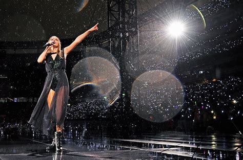Taylor Swift Knows All Too Well How To Put On A Masterful Performance