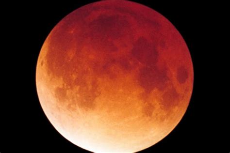 Where to watch la luna sangre. Luna de sangre: ¿por qué la Luna se ve roja? - Batanga