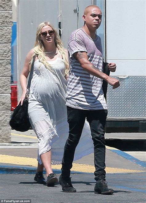 Evan And Ashlee Simpson Ross Out In La Over The Weekend Lipstick Alley