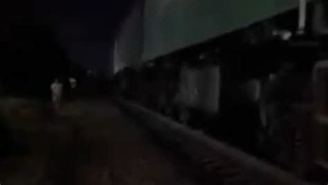 Поезд насмерть сбил девушку в Бишкеке Осторожно видео Булак