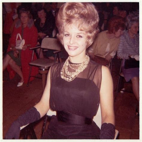 30 cool photos of blonde bouffant hair ladies in the 1960s ~ vintage