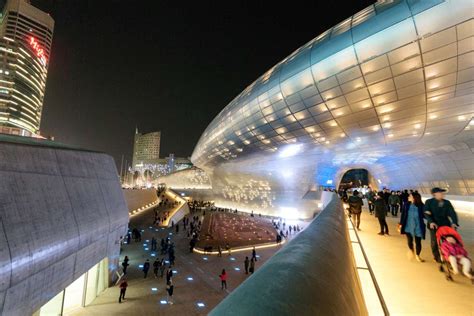 Dongdaemun Seoul Architecture Landmark Zaha Plaza