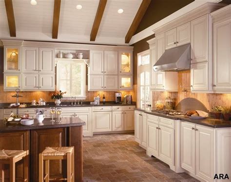 Find ideas and inspiration for cream colored kitchen cabinets to add to your own home. Pin by Dan Dannenbring on Kitchen cabinets | Kitchen ...