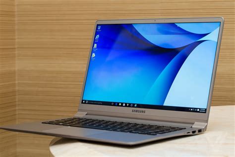 Samsung's notebook 9 pro has traditionally aspired to premium notebook status, but without the pricing that goes along with it. CES 2016 Samsung Notebook 9 โน๊ตบุ๊คบางเฉียบ น้ำหนักไม่ ...
