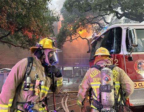 Two Tx Firefighters Injured At Structure Fire Fire Engineering