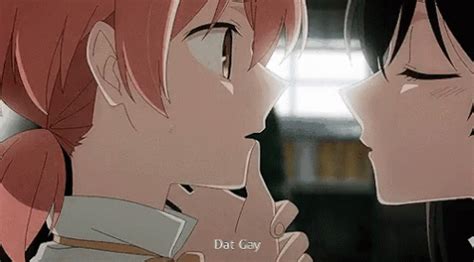 beachten Zuerst Verfügbar lesbian anime kiss gif Wissenschaft Band Ringen
