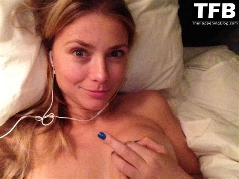 Gigi Ravelli Nude Sexy Leaks Fappening Photos Sexy Youtubers