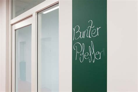 Click to share on facebook (opens in new window) Bunter Pfeffer - Pfefferberg Haus 13 Pfefferberg Haus 13