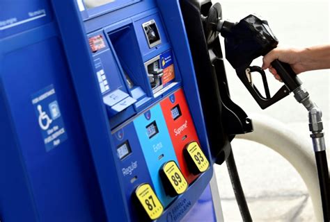 Us Gas Prices Fall Below 4 For First Time Since March