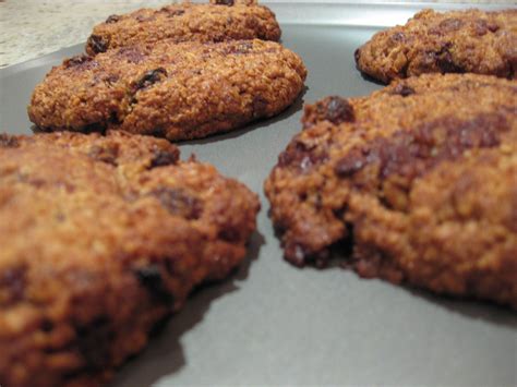 Crispy Chewy Oatmeal Raisin Cookies Thelittleloaf