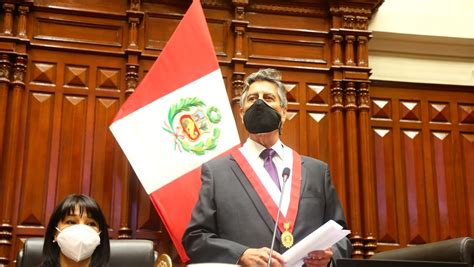 Francisco sagasti será el nuevo presidente de perú. Francisco Sagasti se juramenta como presidente de Perú y ...