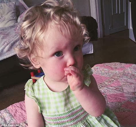Desperate Mum Shaves Off Two Year Olds Blonde Curls Daily Mail Online
