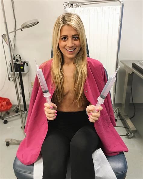 Bachelor Alum Lesley Murphy Is Sharing Raw Photos Of Her Double Mastectomy And Breast Implant