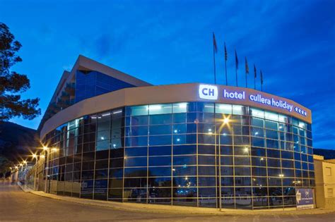 El personal del hotel perfecto sobre todo en recepción (muchas gracias gema), y en el comedor todos muy atentos y la comida buena. HOTEL CULLERA HOLIDAY HOTEL Cullera - Valencia