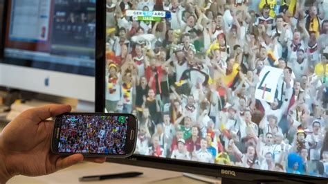 Enable facebook dark mode on iphone or android. Handy mit Fernseher verbinden: So streamt ihr Inhalte auf ...