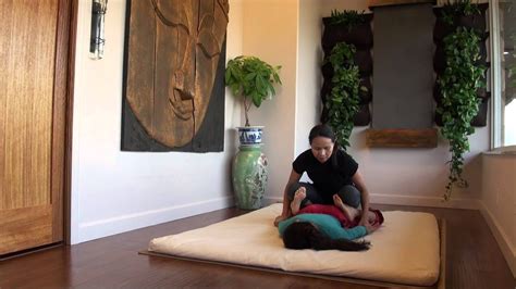 Traditional Thai Massage From Baan Thai Massage In Boca Raton Florida Youtube