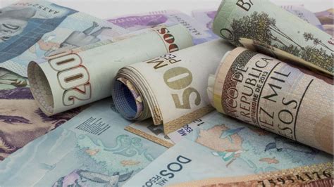 Su circulación es controlada por el banco de la república de colombia. Con caída del 3% en el mes, el peso colombiano lidera ...
