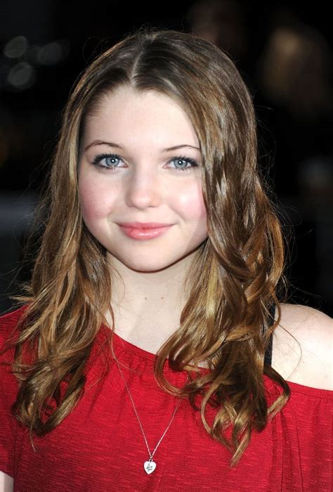 Pictures And Photos Of Sammi Hanratty Sammi Hanratty Most Beautiful Faces Iranian Beauty